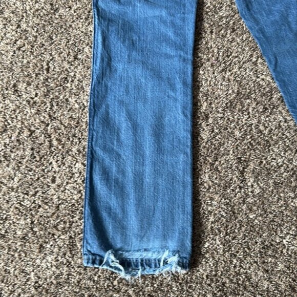 Wrangler 32 x 32 Medium Wash Straight Leg Jeans - Picture 12 of 14